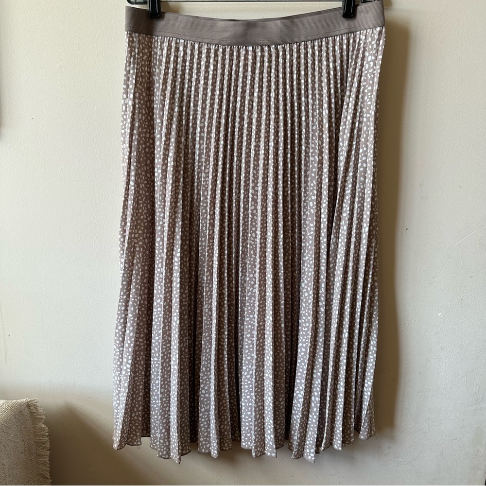 Vince Camuto Taupe Polka Dot A-Line Pleated Skirt - Size XL - Picture 1 of 5